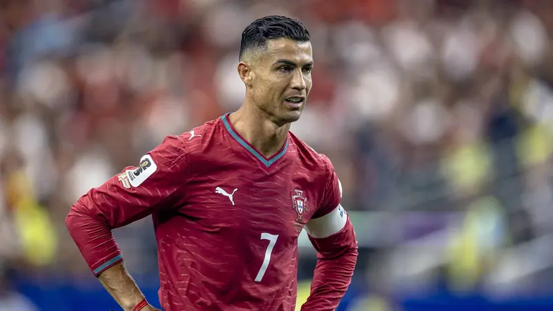 الركراكي: البرتغاليون لا يقدرون رونالدو مثل ميسي