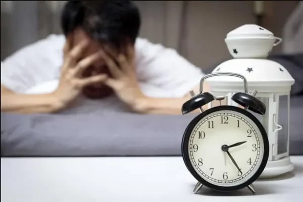 بعد دراسة 96 ألف شخص.. قلة النوم ترتبط بمخاطر 37 مرضاً