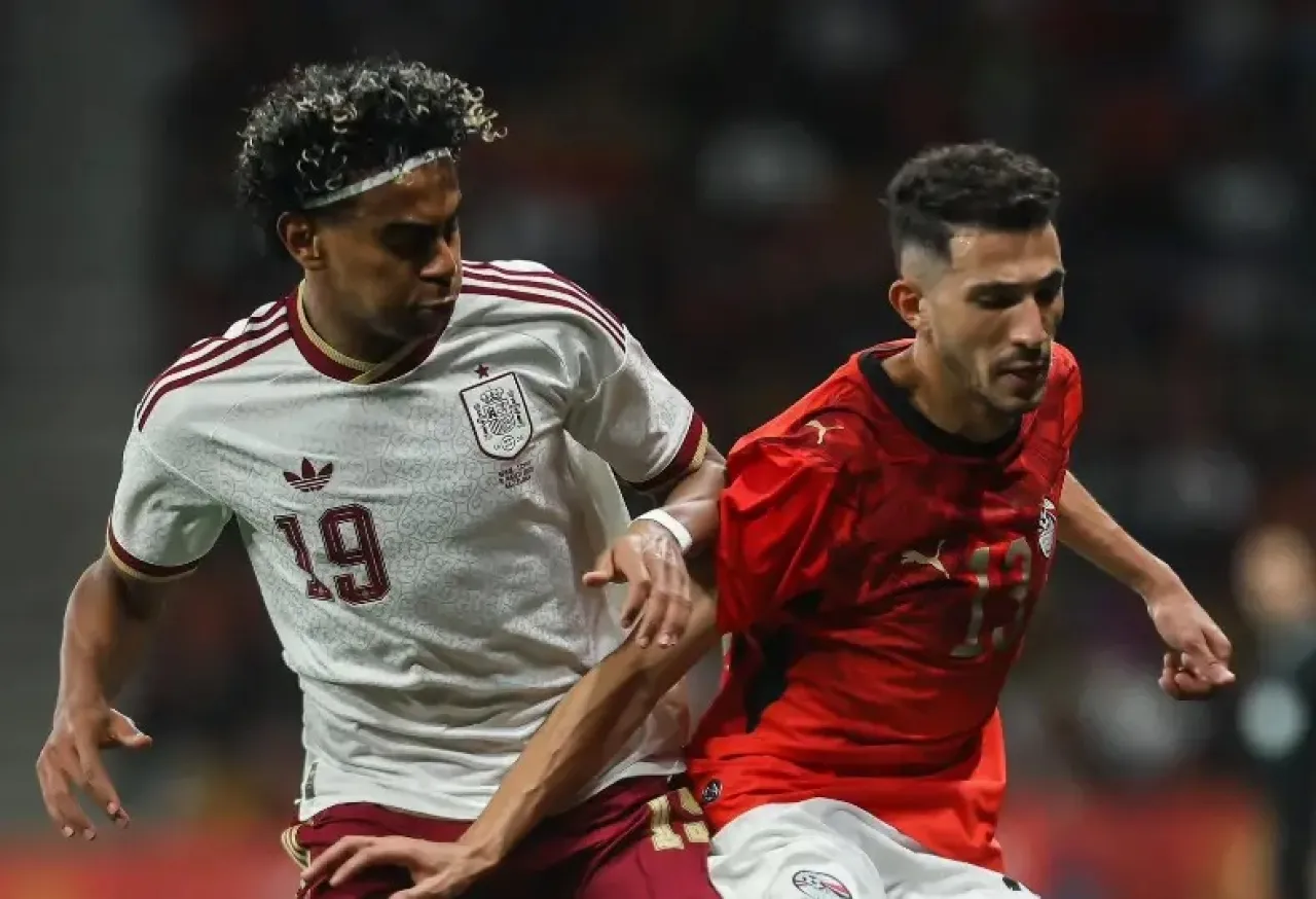 فيفا يعاقب إسبانيا بسبب الهتافات المعادية للإسلام خلال مباراة مصر