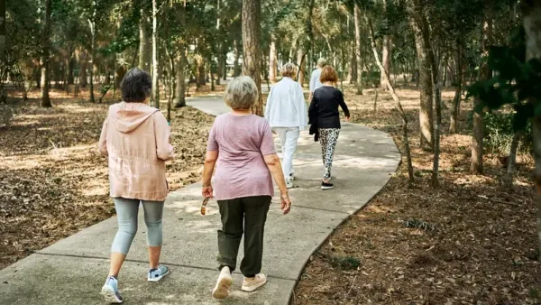 كم خطوة تمشي يومياً لتحافظ على تركيزك؟.. دراسة تكشف علاقة لافتة