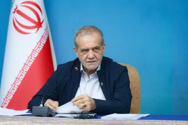 بزشكيان: إزالة التهديدات والعقوبات شرط أساسي لبدء الحوار مع واشنطن
