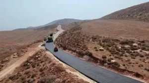 سموتريش يعلن شق طريق استيطاني يربط مستوطنة ألون موريه بالأغوار