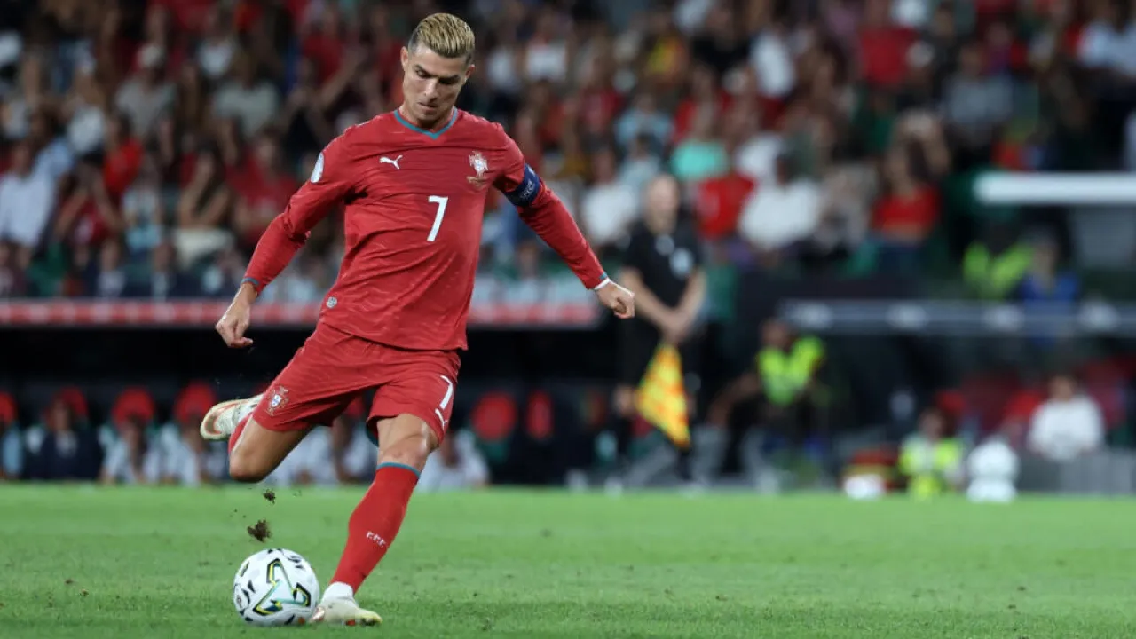 رونالدو يقترب من العودة إلى منتخب البرتغال بعد خلافه مع المدرب