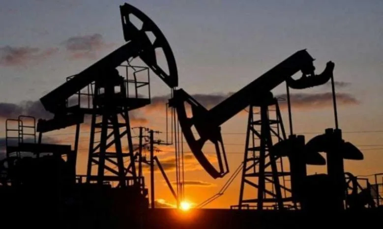 النفط يقفز 2.5% ليصل البرميل إلى 113 دولار