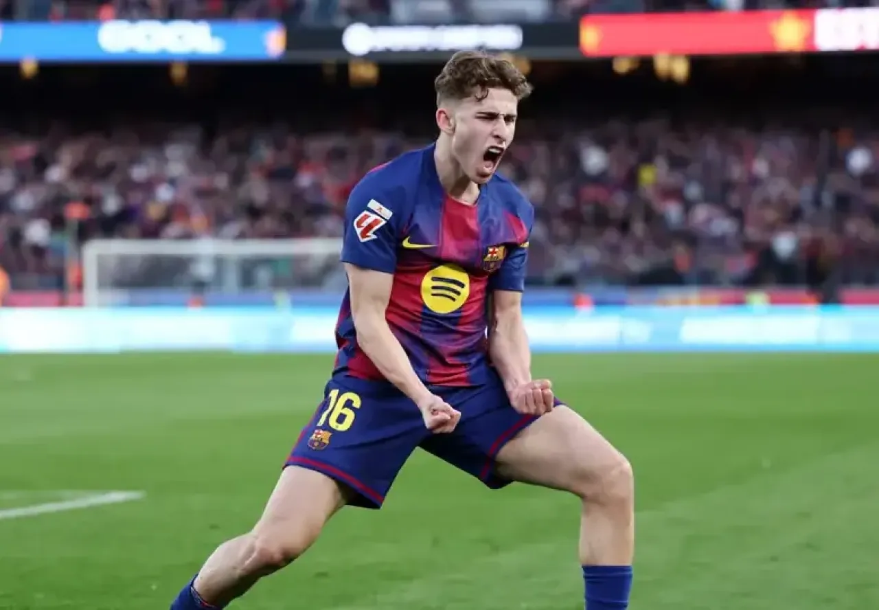 80 مليون يورو.. باريس سان جيرمان ينافس تشيلسي على نجم برشلونة