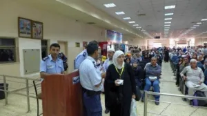23 ألف مسافر تنقلوا عبر معبر الكرامة الأسبوع الماضي