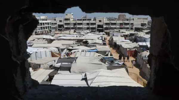 وفاة طفلتين إثر حريق اندلع في خيمة للنازحين بغزة